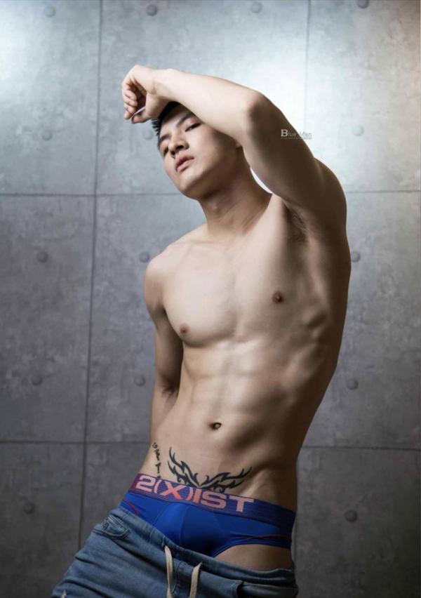 VIRILE-No.02-ebook--bts-video